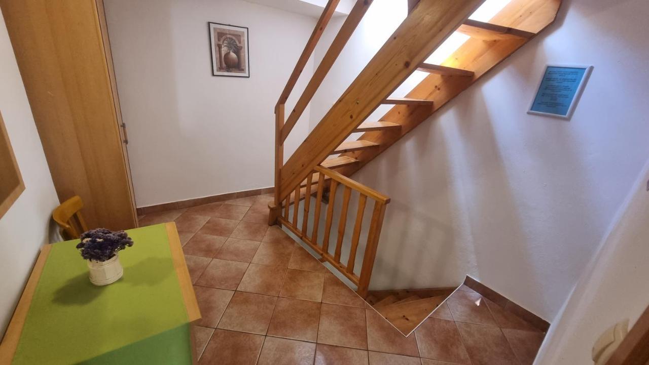 Apartment Igor With Balcony And Sea View Башка Екстер'єр фото